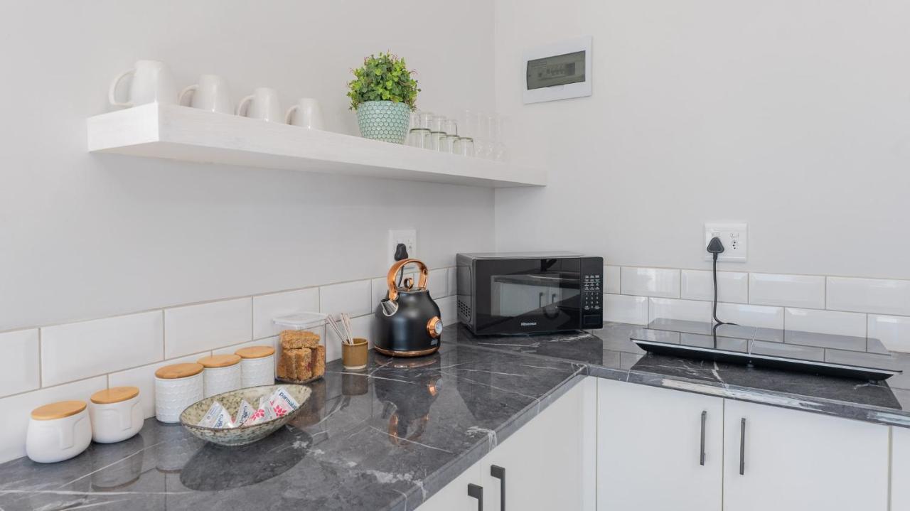 34.4 Degrees South Studio Apartment Agulhas Exteriör bild
