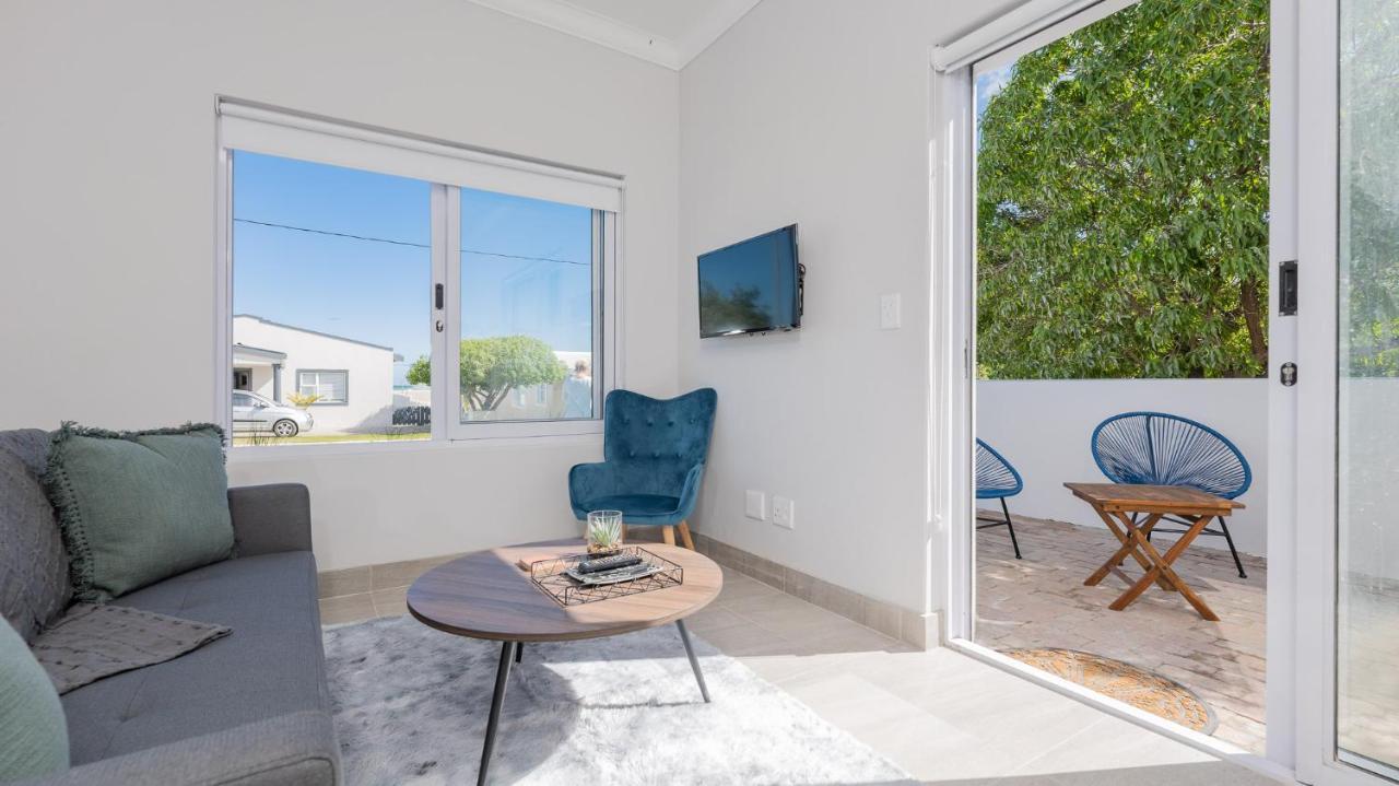 34.4 Degrees South Studio Apartment Agulhas Exteriör bild